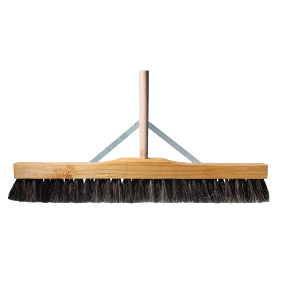 VASSOURA COM CABO GAROTA PELO NATURAL 60CM UND